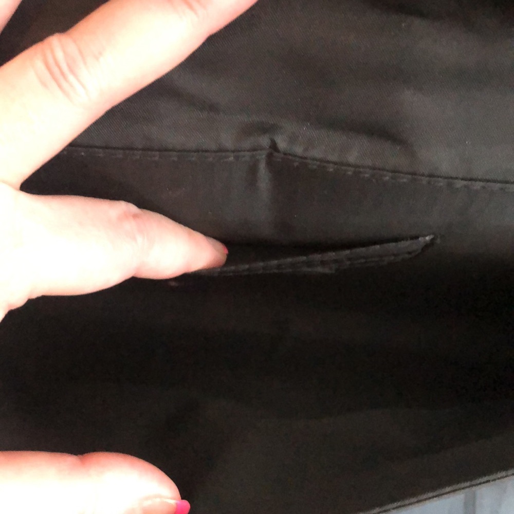 Neiman Marcus crossbody bag *HP* - Picture 4 of 6